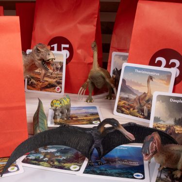 Julkalender för barn - Dinosaurier - 24 dinosauriefigurer och faktakort - Image 5